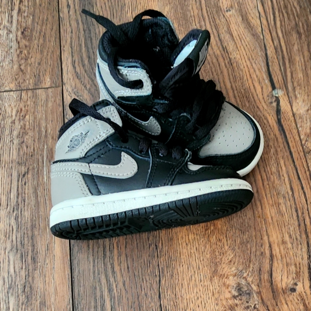 Jordan 1 grey and black